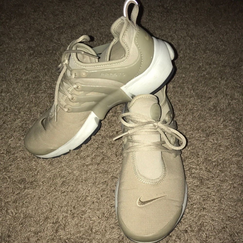 NIKE AIR PRESTO SE